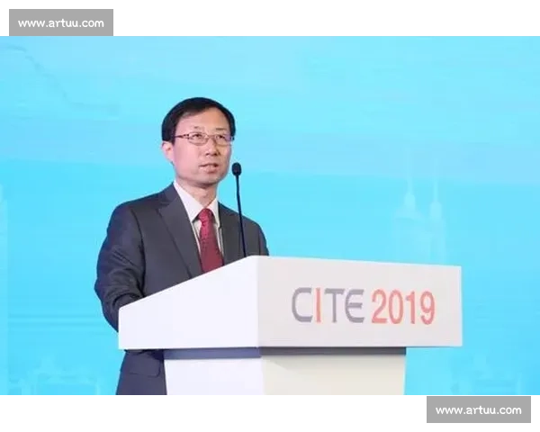 现代足球管理体系创新与俱乐部运营发展战略研究数字化转型路径探讨